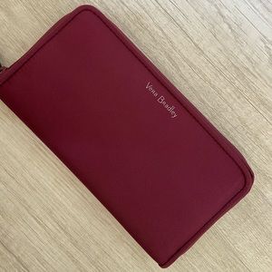 NWT Purple Vera Bradley Wristlet Wallet